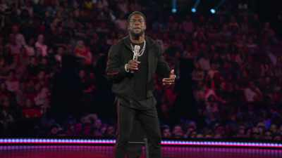 What makes me laugh is when people act
like they live my life. - Kevin Hart: Irresponsible