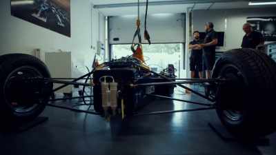 What it meant was that
the car would anticipate - Williams & Mansell: Red 5