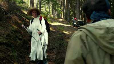 What?
- Never mind. There's a dead man over there! - Spoor