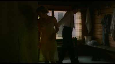 - What? - Nothing.
Do you see Richard over there? - Tove
