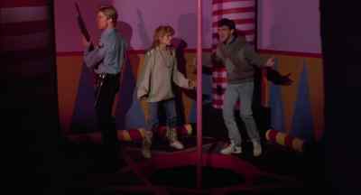 - What now?
- Everybody, down! - Killer Klowns from Outer Space