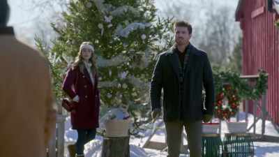 - What?
- Now remember, - Flipping for Christmas