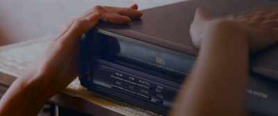- What?
- Oh no! - Miracle: Letters to the President