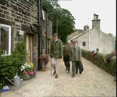 What if Pearl answers the door? - Last of the Summer Wine