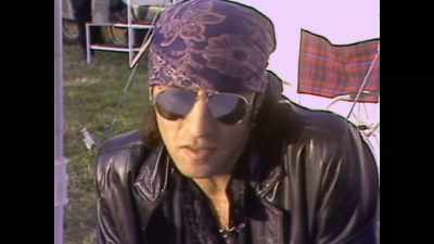 ♪ What people need
What people want ♪ - Stevie Van Zandt: Disciple