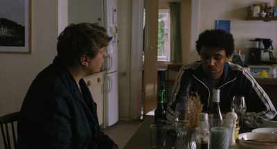 - What pergola?
- The one outside. You'll be all alone. - Afire