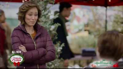 - What, me putting you to work?
- No. Helping everybody. - Christmas Under the Stars