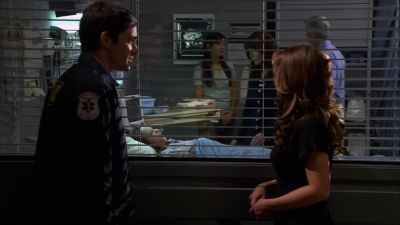 What really happened?
- Nobody saw. - Ghost Whisperer
