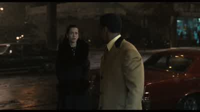 I want to wait in the car. - American Gangster
