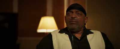 - What was she saying?
- I don't know. - John Henry
