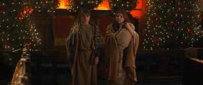What is she wearing? - The Best Christmas Pageant Ever