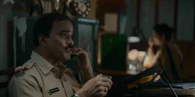 - What?
- She's admitted to a hospital. - Tiku Weds Sheru