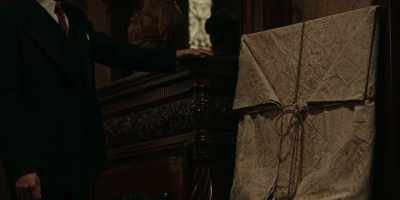 - What should we call him?
- I don't know. - Guillermo del Toro's Cabinet of Curiosities