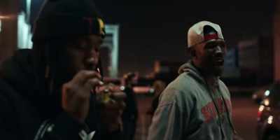 What he supposed to do,
narrate it on some - Bodied