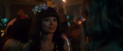 - What?
- Take me out, like kill me. - Tell Me Lies