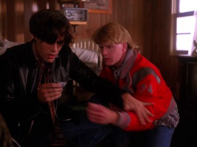 - What is that, a tape?
- Don't. - Twin Peaks