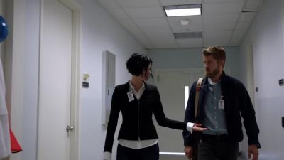 - What was that about?
- Saving the mission. - Blindspot