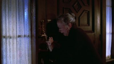 What is that dog doing in here - Gremlins