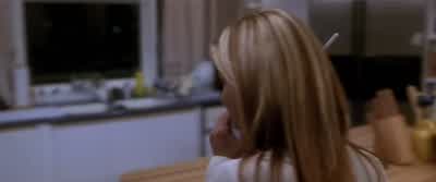 What's that noise Oops I fartedI didn't think you would hear me No that popping noise - Scary Movie