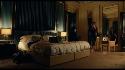 - What was that?
- Hotel reception. - Obsession