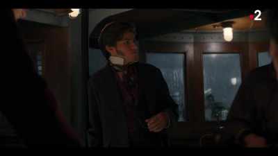 - What was that?
- I'd prefer not to find out. - Nautilus
