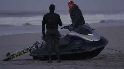 - What was that?
- It did not do that. - Edge of the Earth