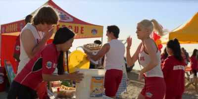 - What is that?
- Oh, my-- - Malibu Rescue: The Next Wave