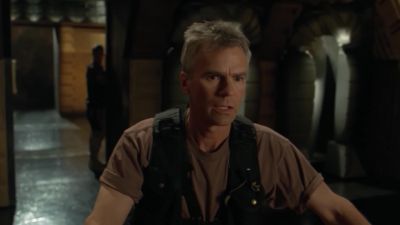 - What was that?
- The mothership jumped to hyperspeed. - Stargate SG-1