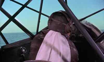 - What was that?
- The parachutes. - The Boatniks