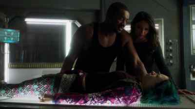 What was that? What-- Was that a needle? - Dark Matter