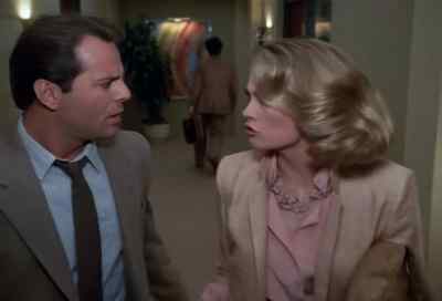 - What?
- That's the guy from last night. - Moonlighting