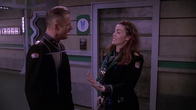 - What the...?
- Don't even ask. - Babylon 5