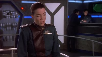 - What the hell are you doing?
- Firing will distract the missiles. - Babylon 5
