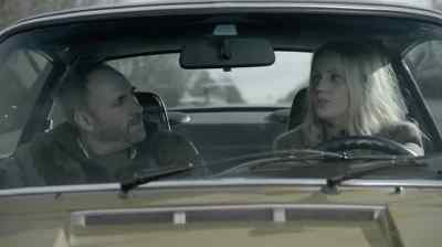 - What the hell are you up to'?
- I'm chatting. - The Bridge