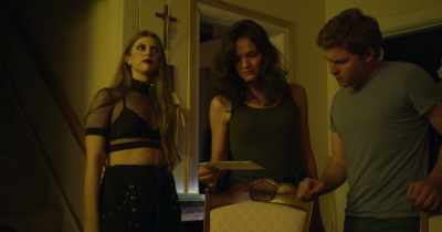 - What the hell?
- Can you believe this? - Ash and Bone