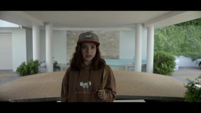 -What the hell do I even say?
- Just wing it. - Black Mirror
