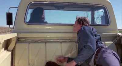 What the hell you doing?
You're going the wrong way. - Mr. Majestyk