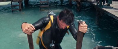 What the hell is going around here - Around the World Under the Sea