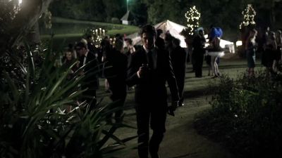 What the hell is going on?! - The Vampire Diaries