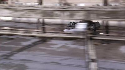 -What the hell?
-Hang on. - Death Race 2