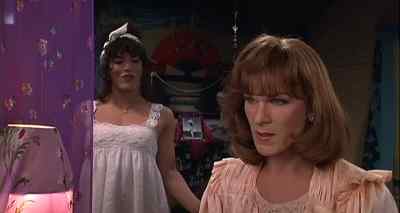 What the hell? - To Wong Foo, Thanks for Everything! Julie Newmar