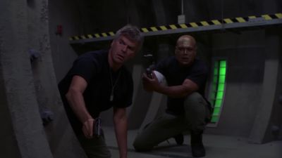 - What the hell was that?
- Colonel! On your six. - Stargate SG-1