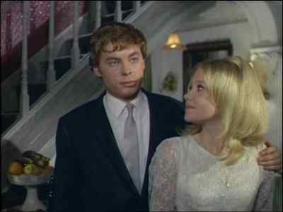 - What the hell is that?
- Looks like Stoney had an accident. - The Family Way
