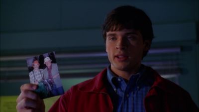 - What the hell?
- You went to high school with my dad. - Smallville