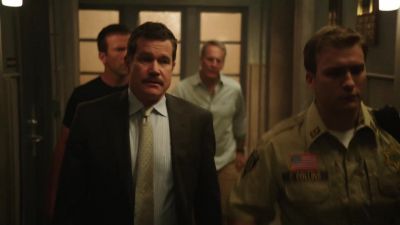What the hell's
going on?
Messier? - NCIS: New Orleans