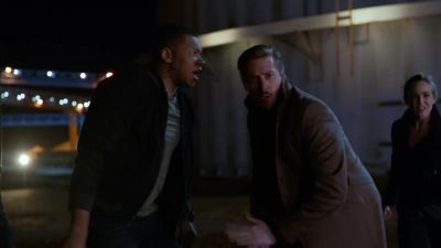 What the hell's going on? - DC's Legends of Tomorrow
