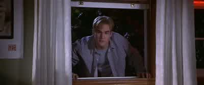 What the-- Wrong set. - Scary Movie
