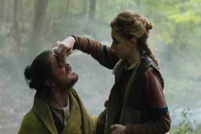 - What thing?
- Oh, come on, now. I may be blind, - Britannia