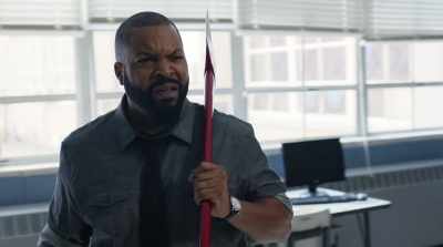 What you think? They're gonna come in here - Fist Fight