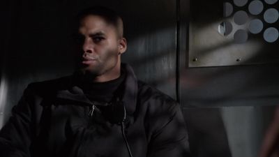 - What you think's in there?
- Open it up... - The Blacklist